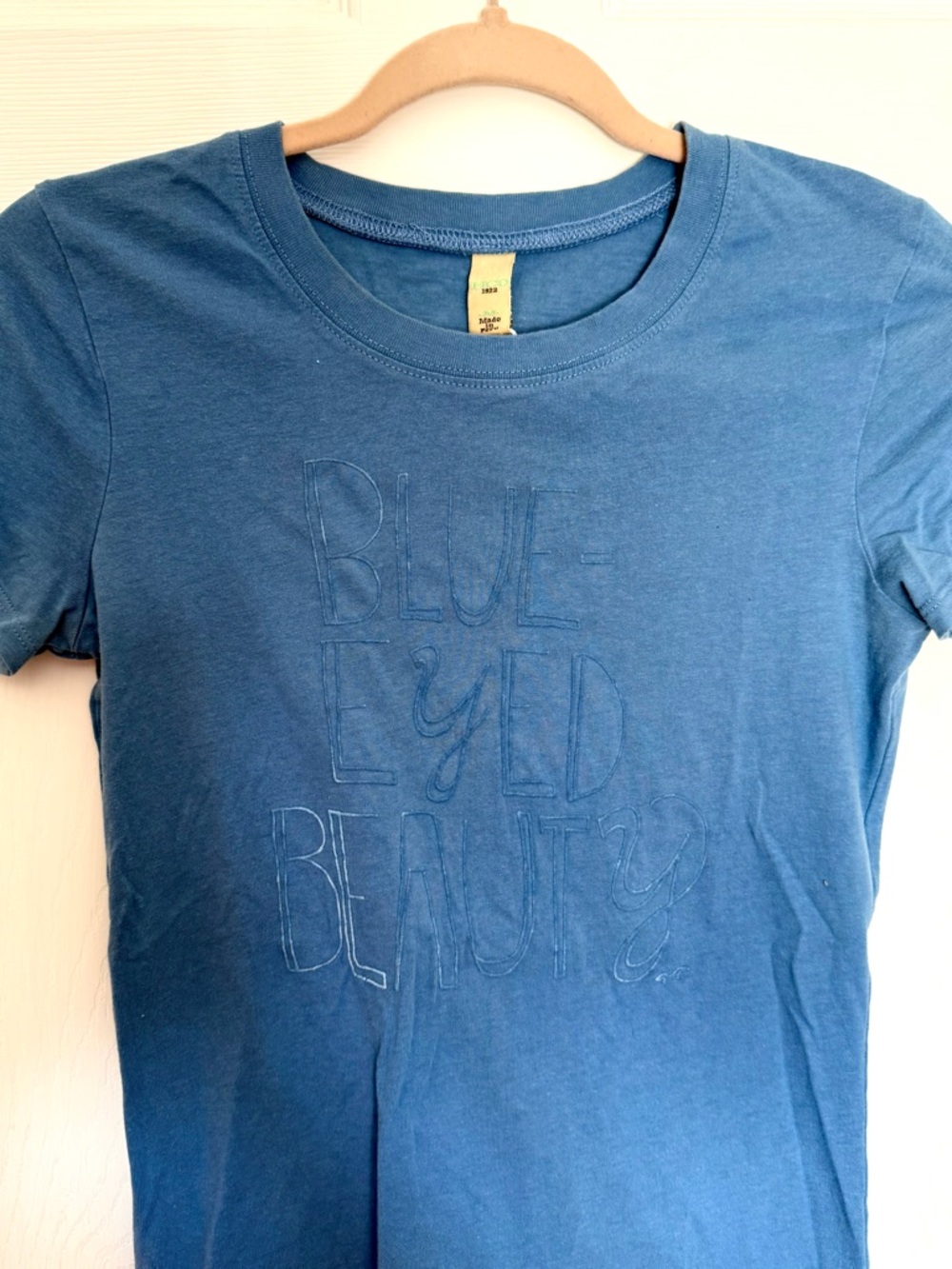 Hollister Blue Eyed Beauty y2k tee